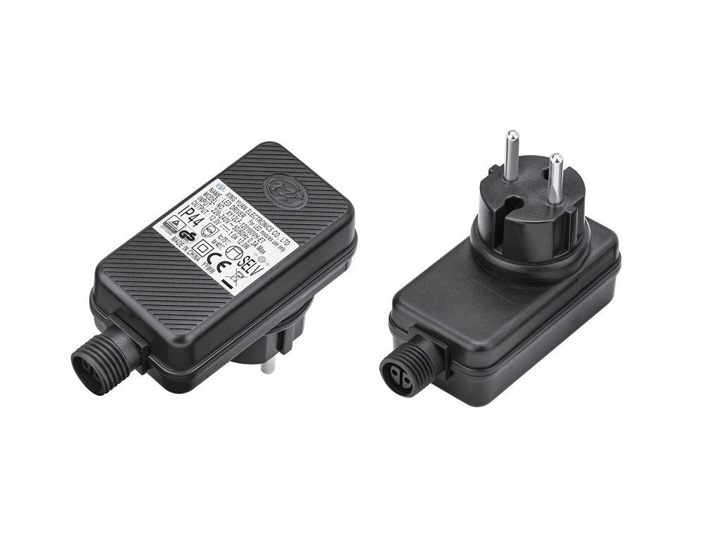 欧规IP44防插墙式 